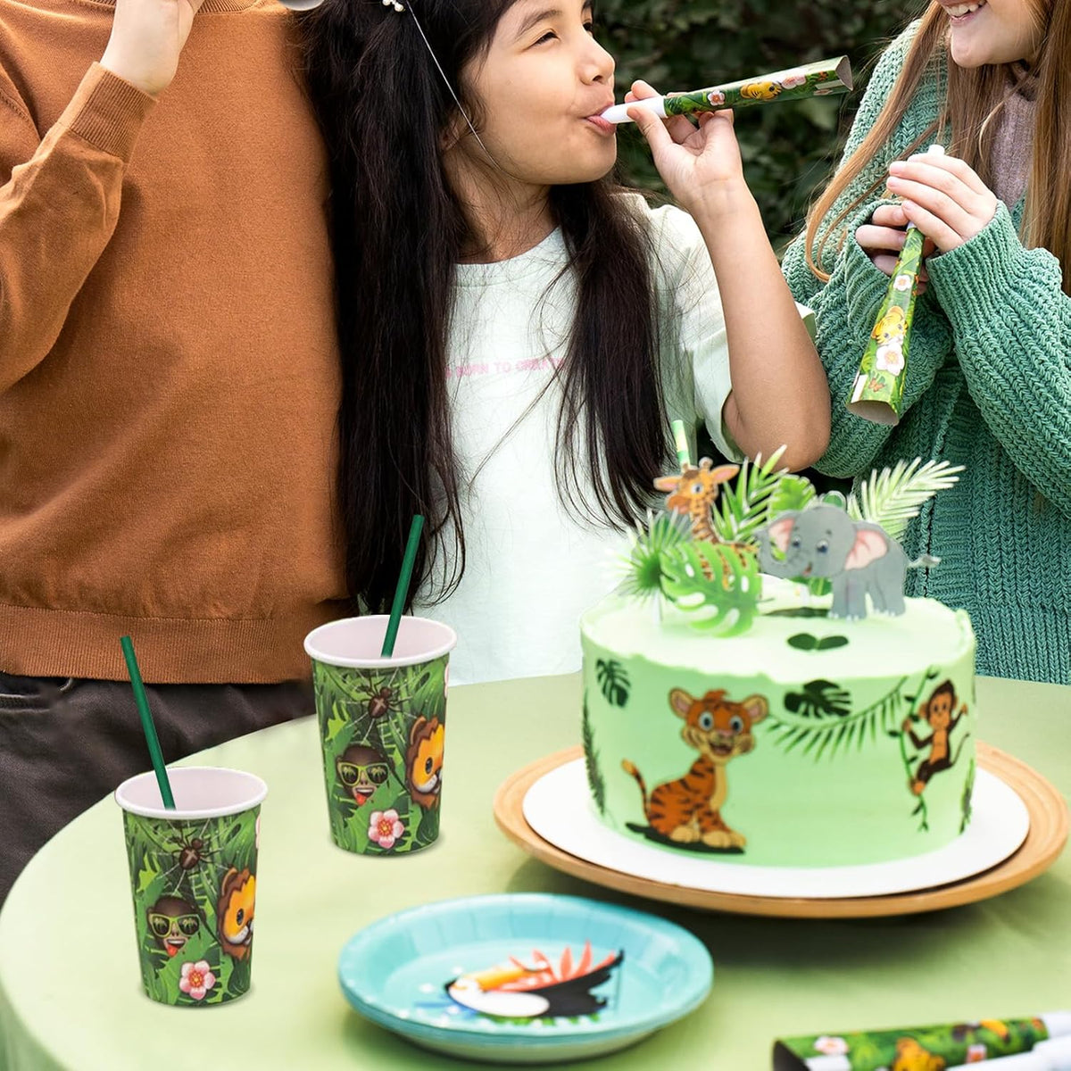 Disposable Paper Straws Solid Green - 7.75'' x 0.24'', 100 Counts - for Drinking, Beverage, Juice
