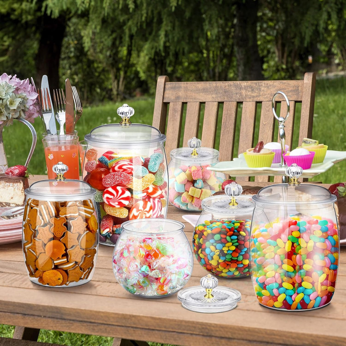 Nuogo 6 Pcs Plastic Candy and Cookie Jar with Lids Decorative Apothecary Jars Candy Buffet