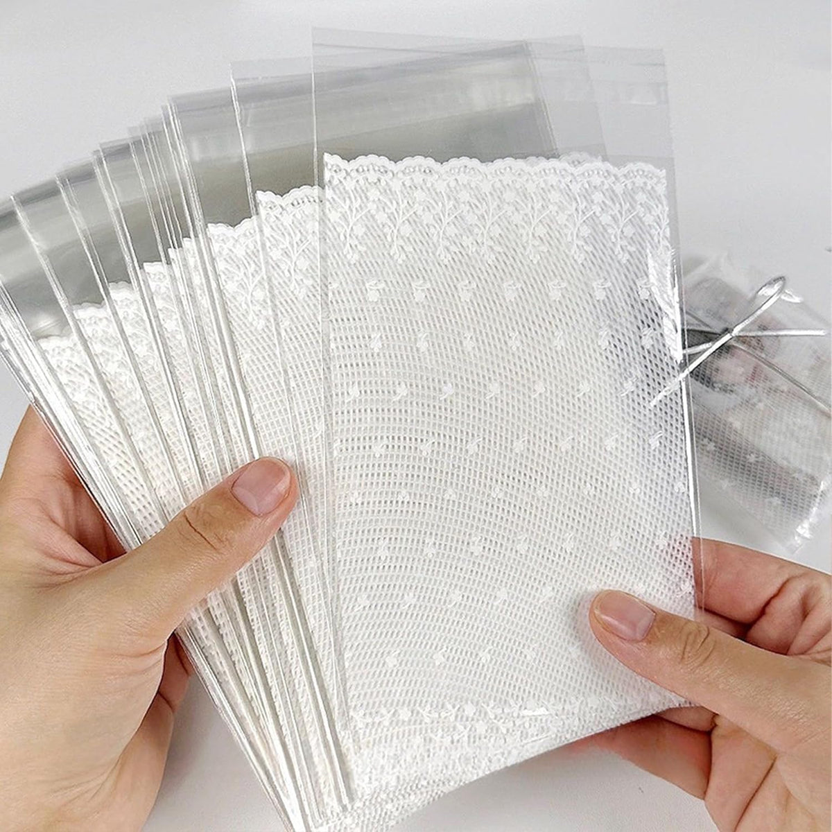 100 Pcs Lace Cellophane Bags, 5.9x3.9in White Self Sealing Cello Bag Clear Cookie Resealable