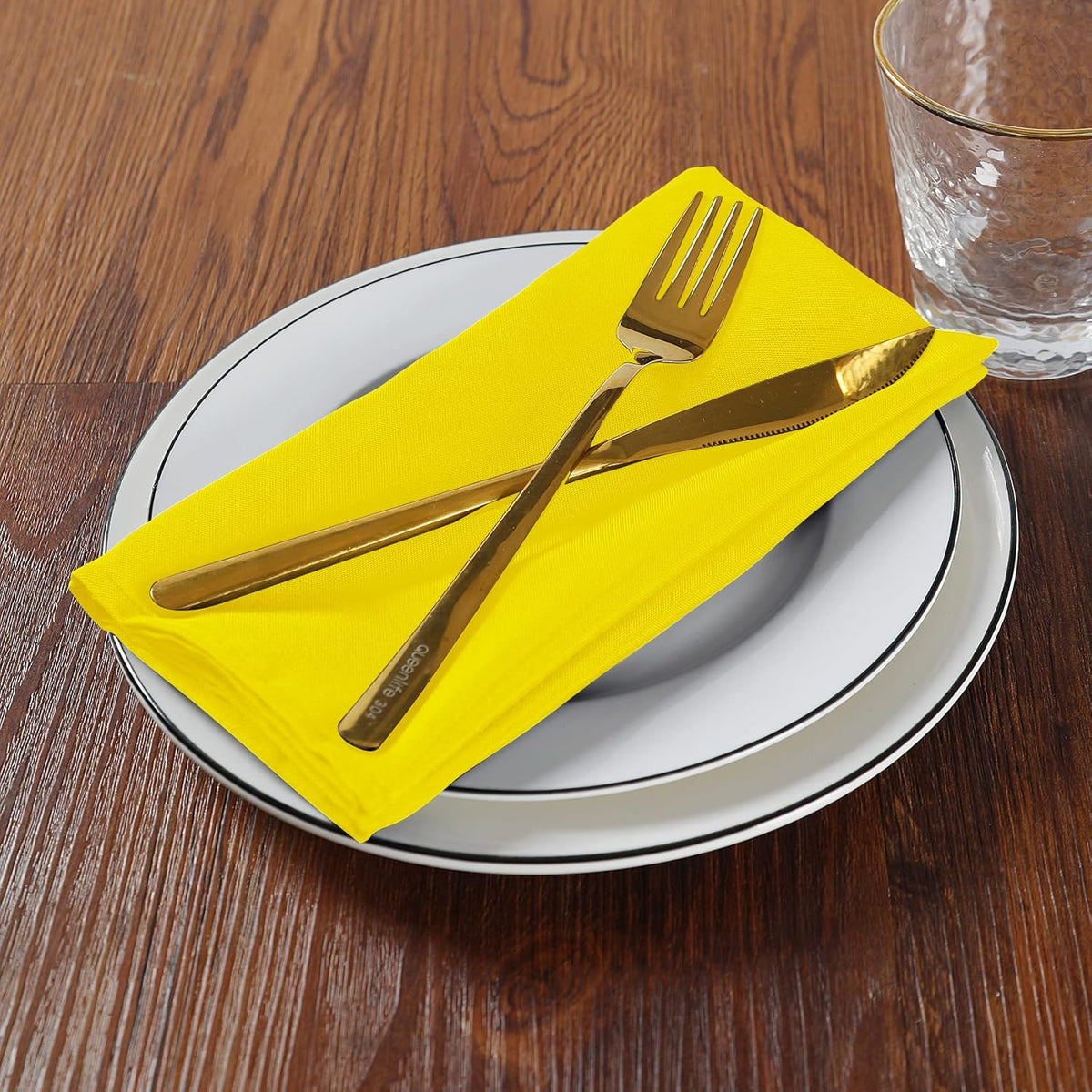 Cloth Napkins 17x17 inch Washable Polyester Dinner Napkins Soft Table Napkins for Wedding Party