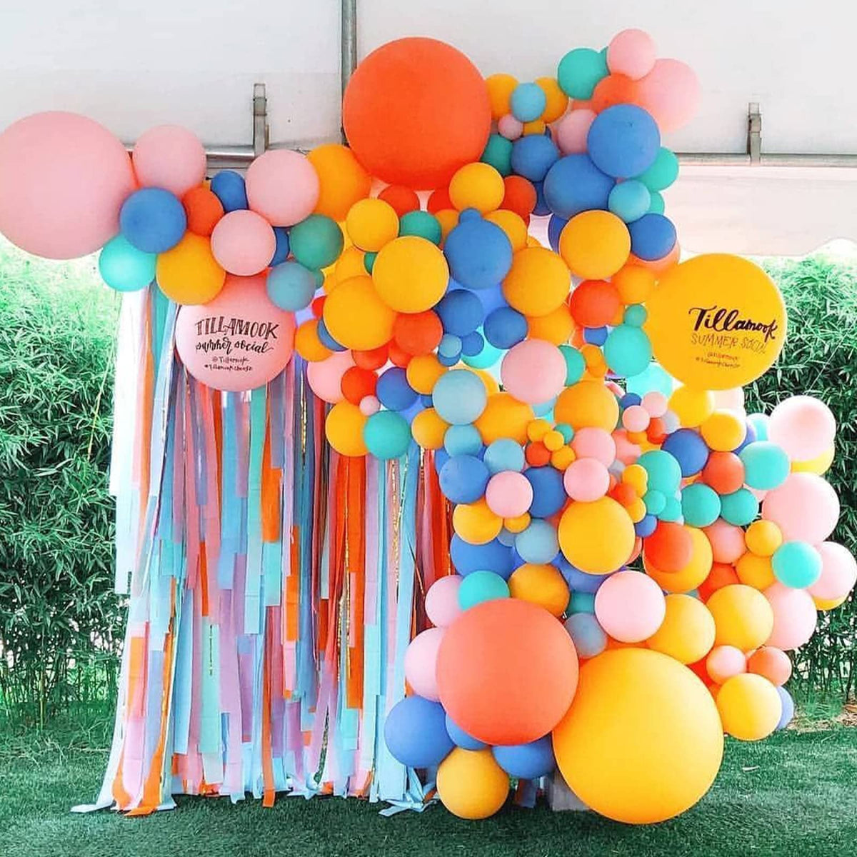PartyWoo Pastel Crepe Paper Streamers 6 Rolls 492 FT Streamers