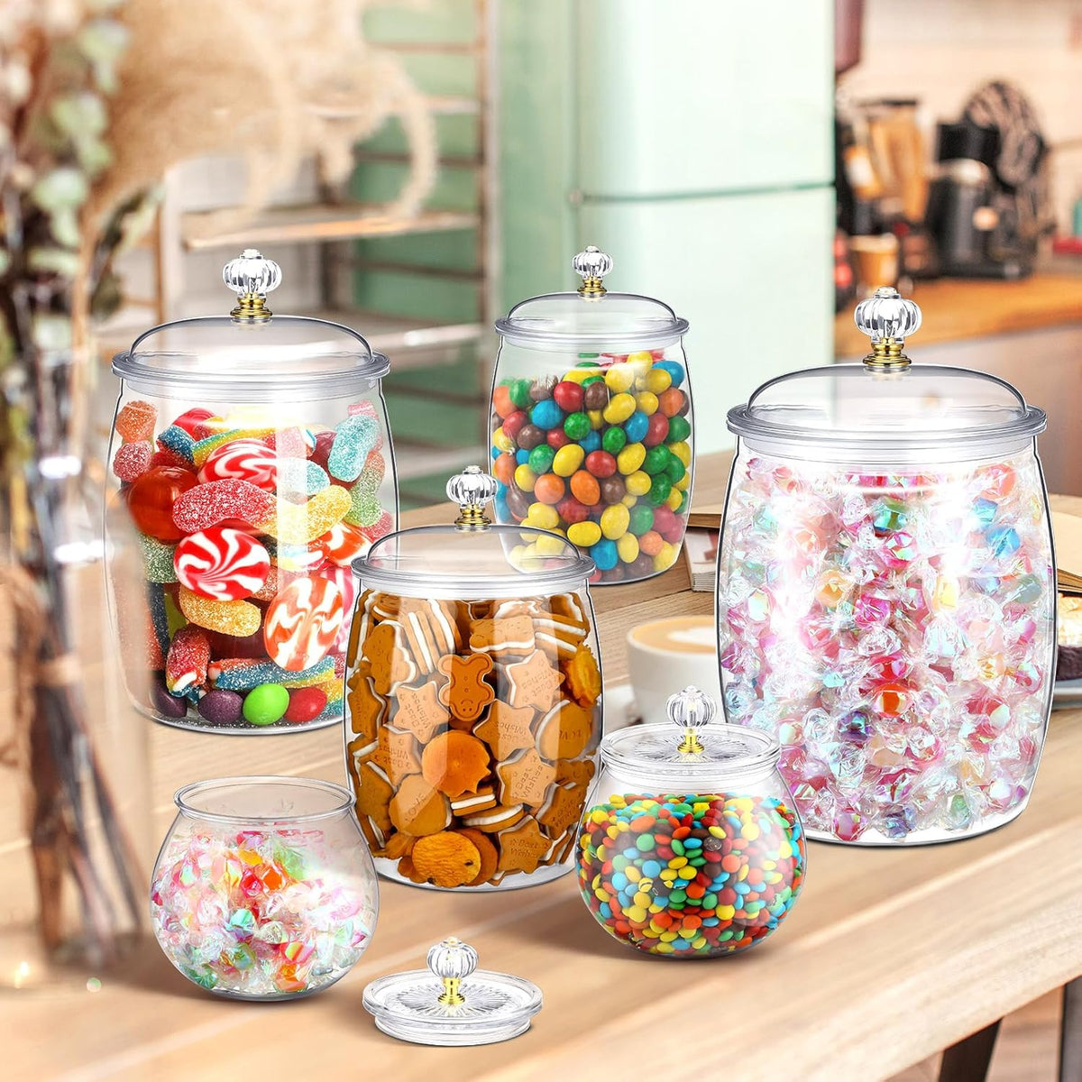Nuogo 6 Pcs Plastic Candy and Cookie Jar with Lids Decorative Apothecary Jars Candy Buffet