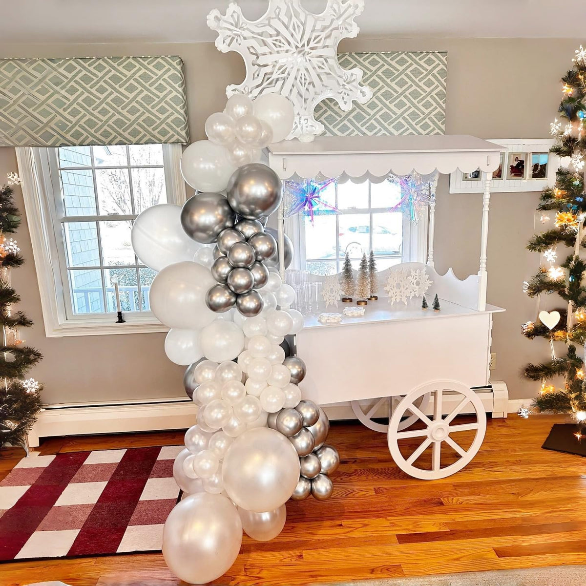 Winter Wonderland Balloons, Pearl White Snowflakes for Ice Wonderland Christmas Baby Shower