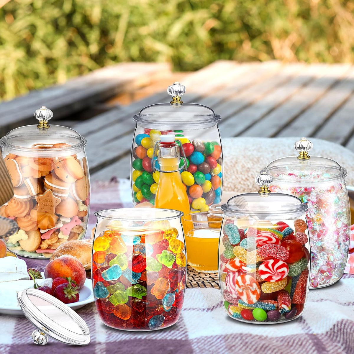 Nuogo 6 Pcs Plastic Candy and Cookie Jar with Lids Decorative Apothecary Jars Candy Buffet
