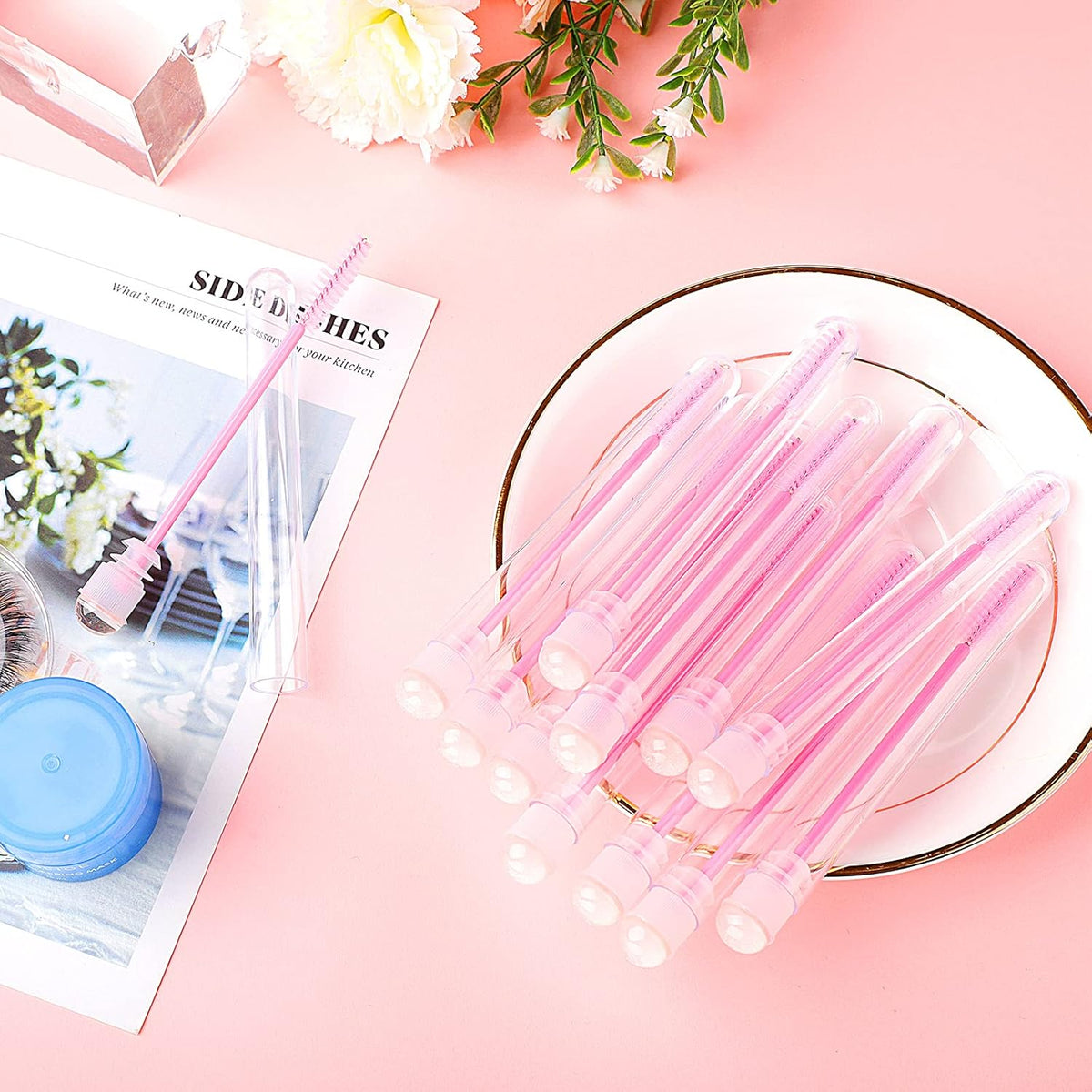20 Pieces Disposable Mascara Brushes Eyelash Brush Wand Diamond Mascara Wands with Tube Makeup Tool