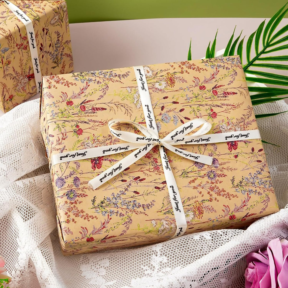 Tyzarglef Wild Flower Wrapping Paper Roll, 17 Inches x 32.8 Feet Kraft Floral Design Wrapping Paper