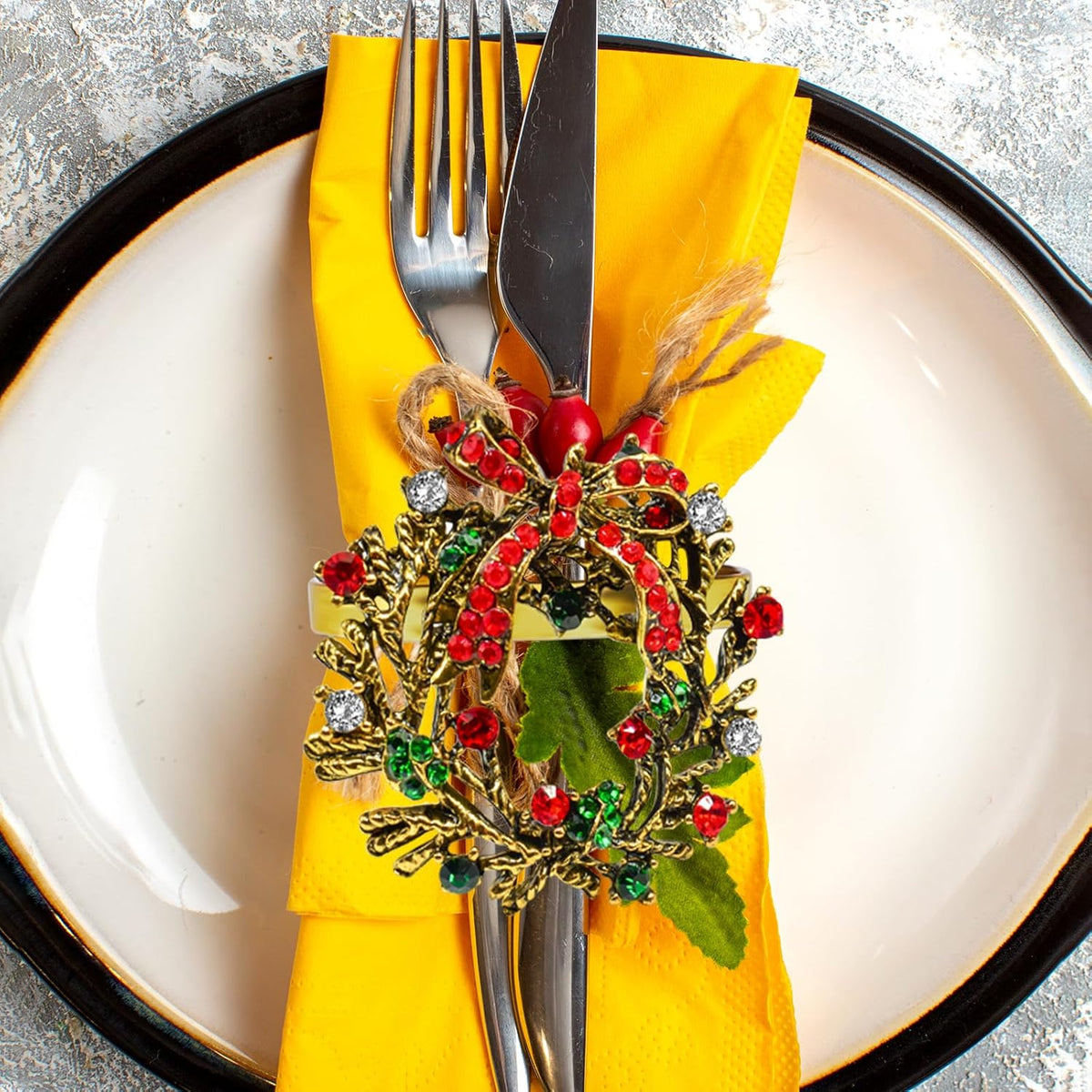 Halatool Set of 12 Christmas Napkin Rings Delicate Wreath Napkin Holder for Christmas Thanksgiving