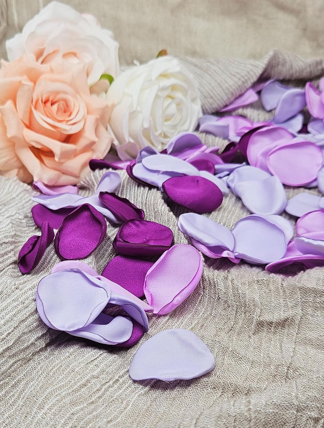 ZOOYOO 200Pcs Silk Rose Flower Petals For Valentaine's Day,Wedding Flower Gril Basket,Aisle