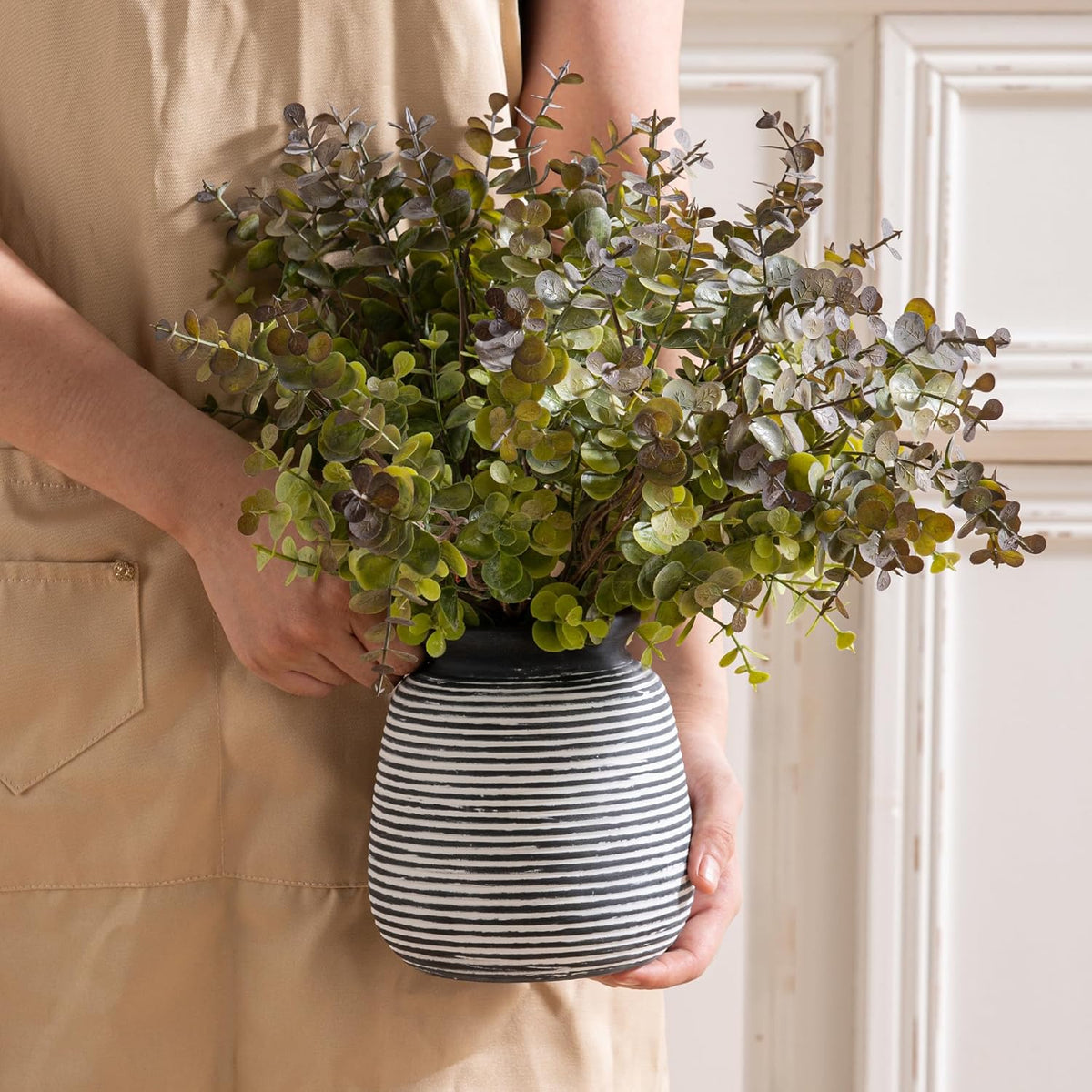 Ceramic Rustic Vase, Small Flower Farmhouse Vases Home Decor, 6“ Short Pottery Decorative Pampas