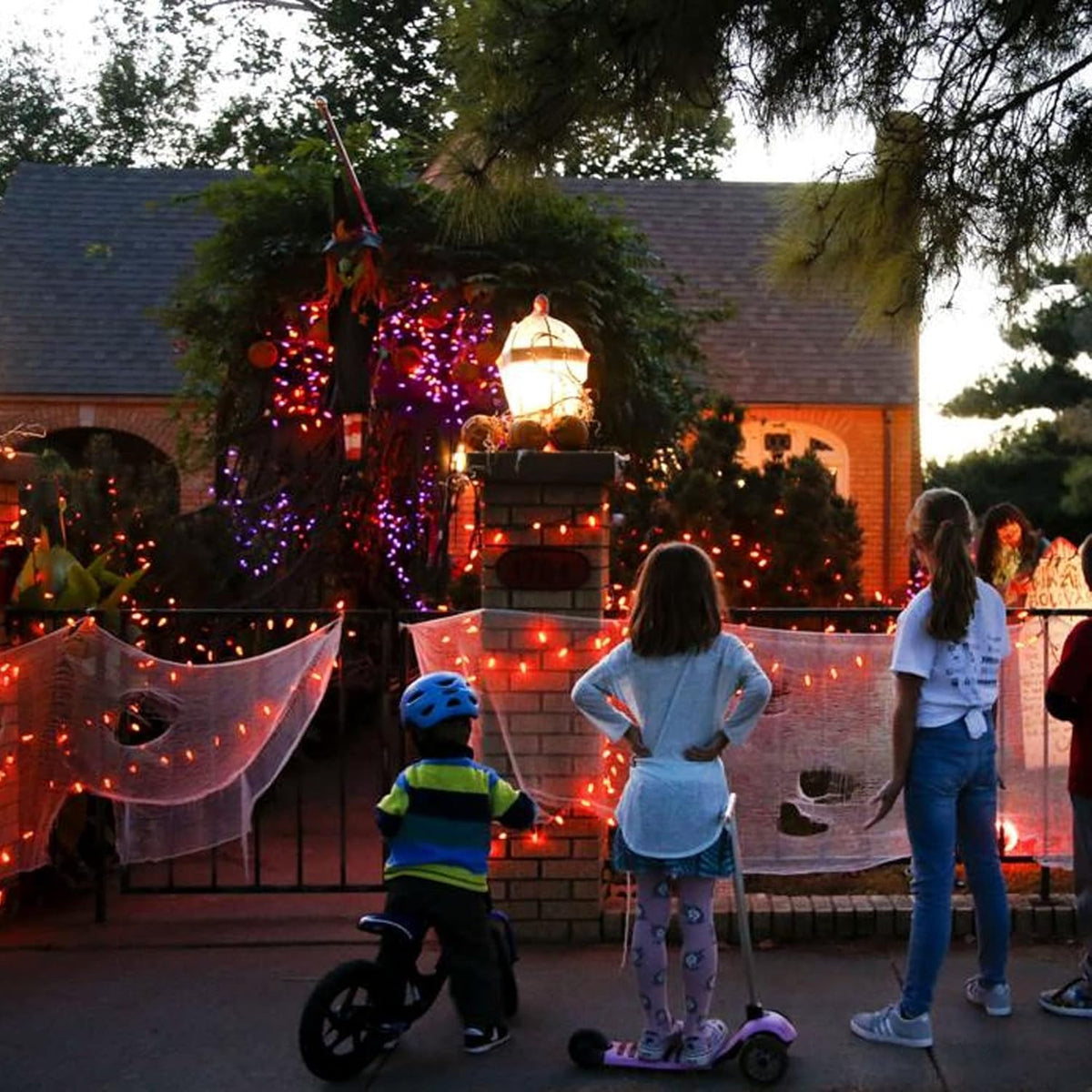 Dazzle Bright Halloween Lights, 100 LED 33 FT C6 String Lights with 8 Modes, Connectable Halloween
