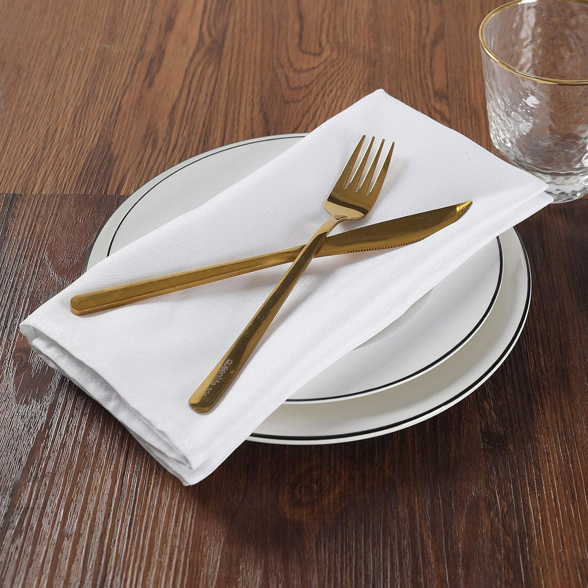 Cloth Napkins 20x20 inch Washable Polyester Dinner Napkins Soft Table Napkins for Wedding Party