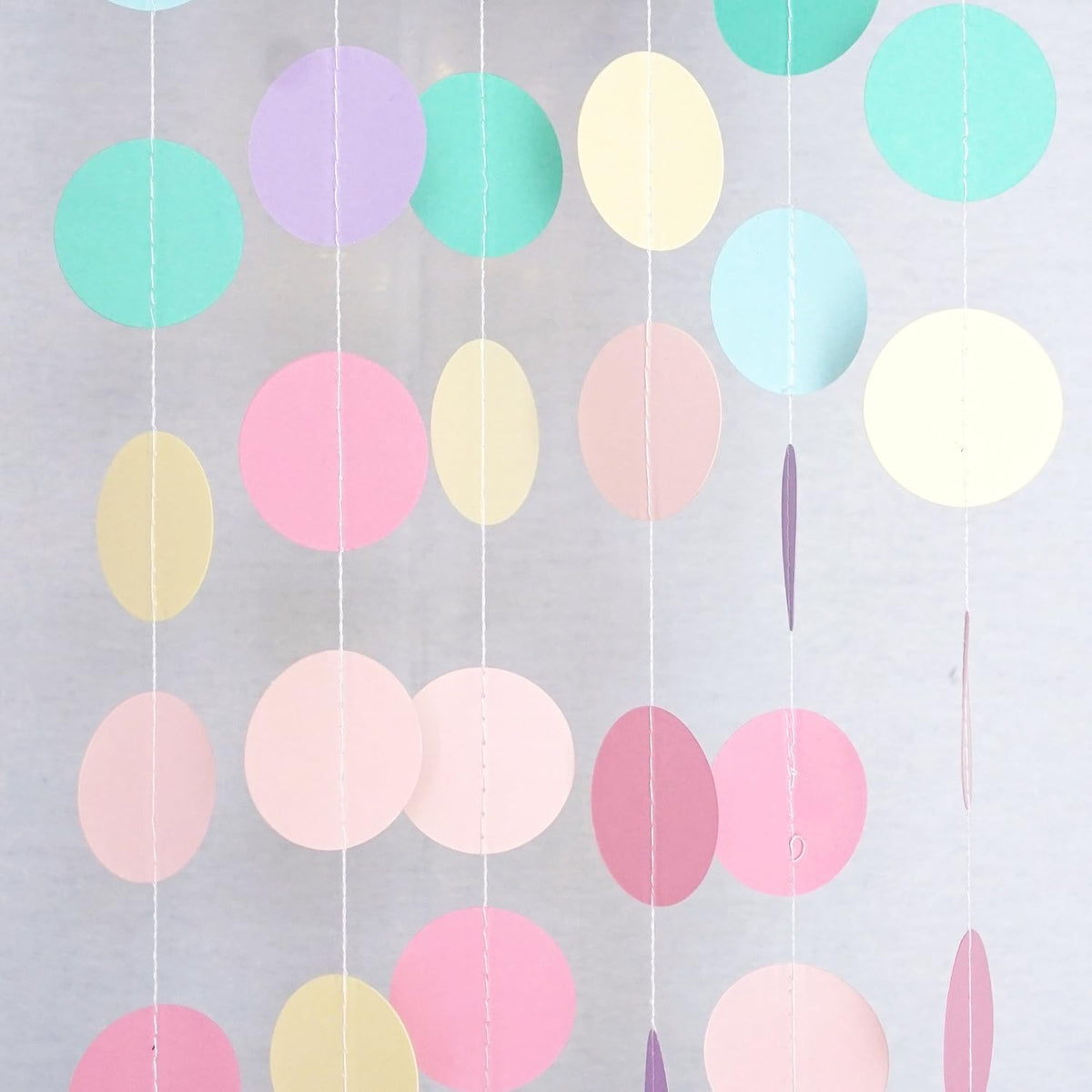 Chloe Elizabeth Circle Dots Paper Party Garland Streamer Backdrop (4-Pack, 10 Feet Per Garland, 40