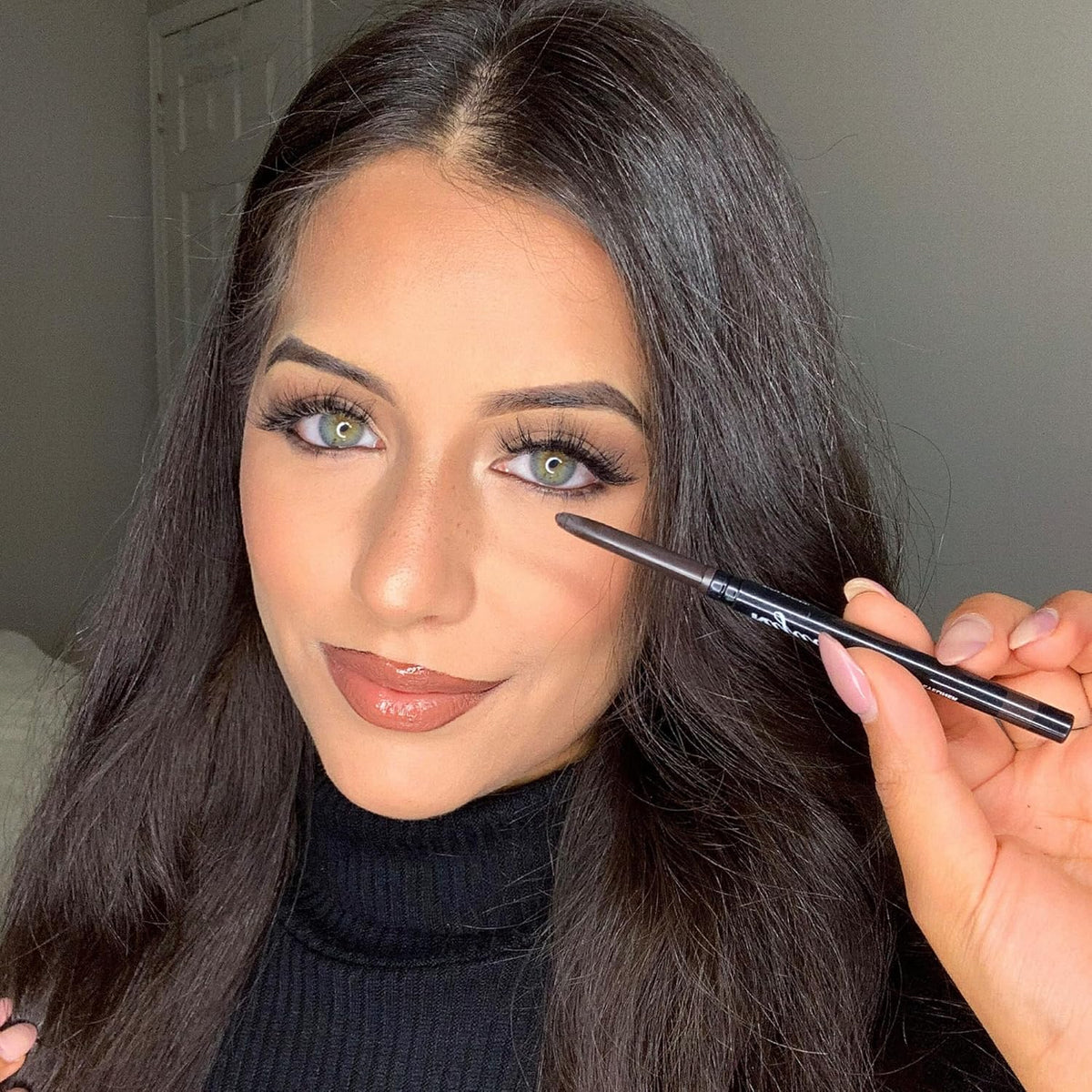 VASANTI Kajal Waterline Eyeliner Pencil - Long-lasting, Waterproof, Smudge-proof, Safe for