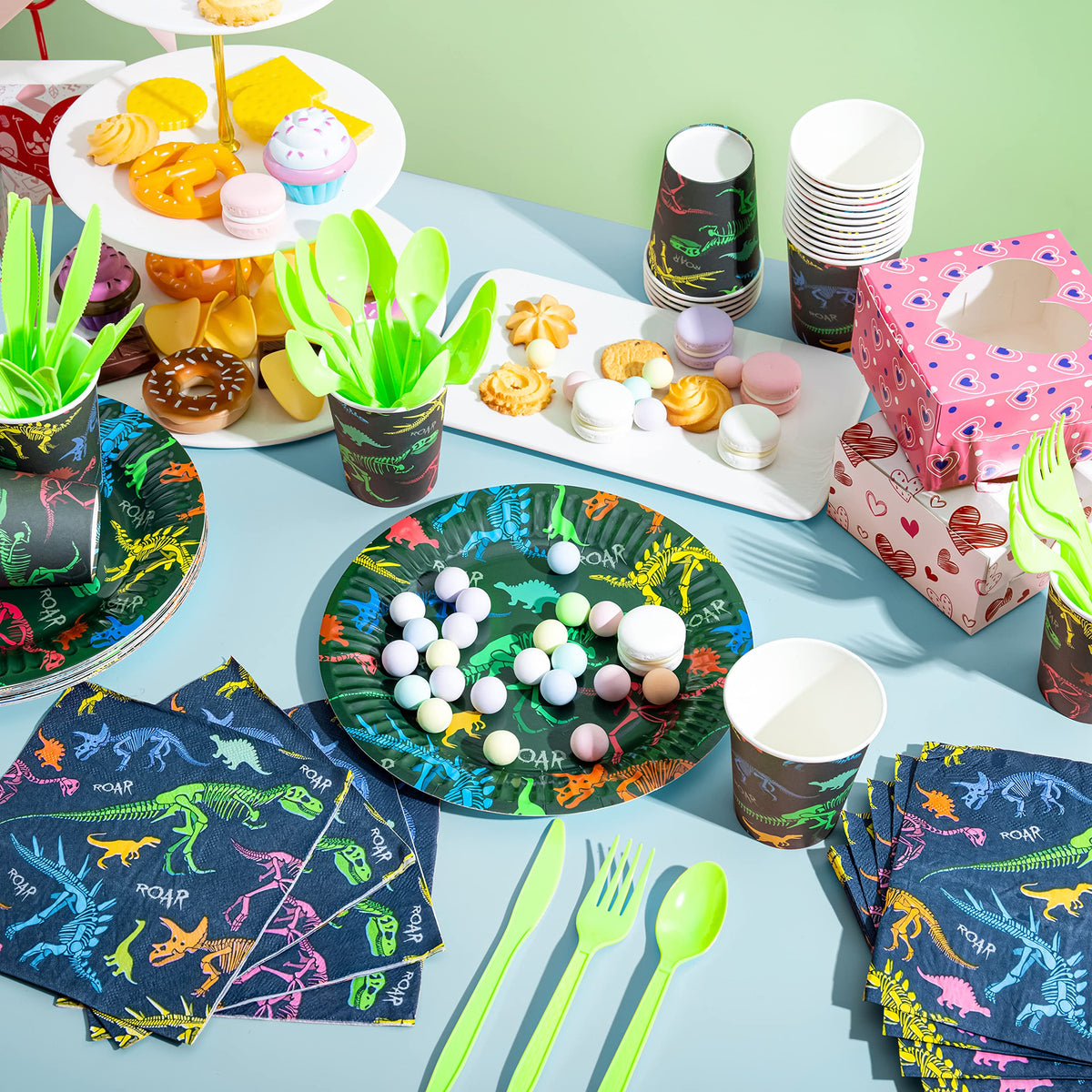 JOYIN 145 Piece Dinosaur Birthday Party Supplies with Banner, 24 Serves Dinosaur Disposable